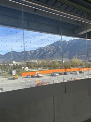 bridge partitions made of glass