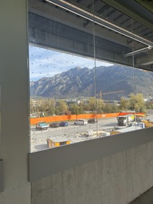 bridge partitions made of glass