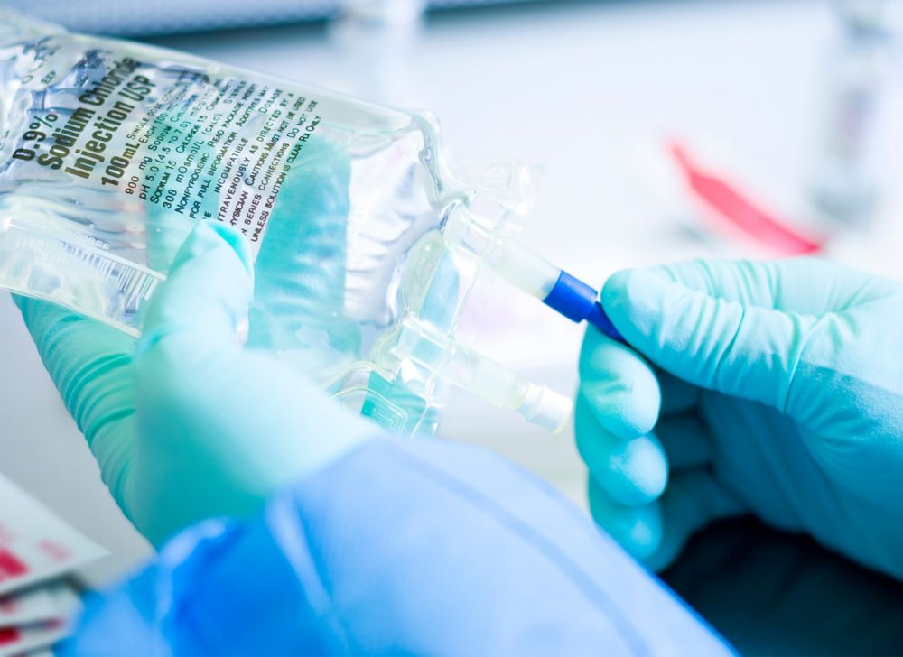 Bag connector fluid administration. 