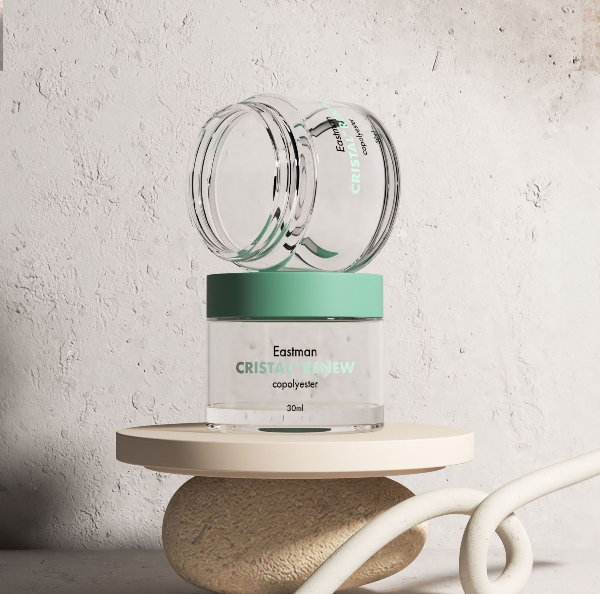 Two jars made with Cristal Renew are stacked together. 