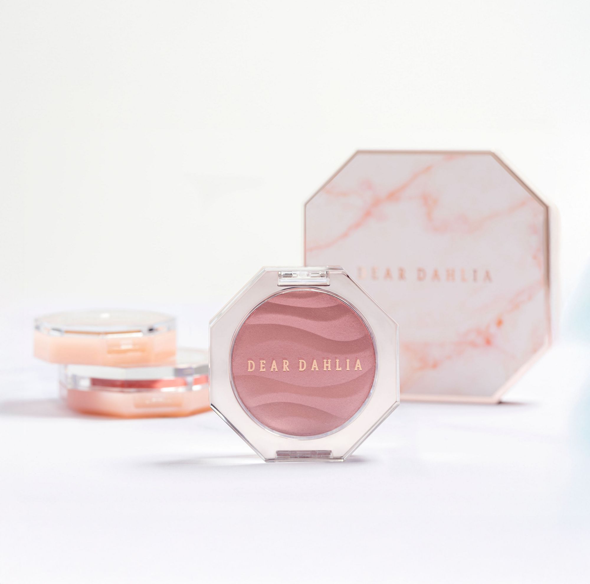 Dear Dahlia blush compact and eyeshadow palette made from Eastman Cristal One Renew. 