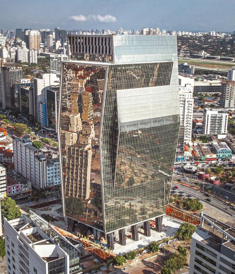 Faria Lima building utilized Vanceva Earth Tones 