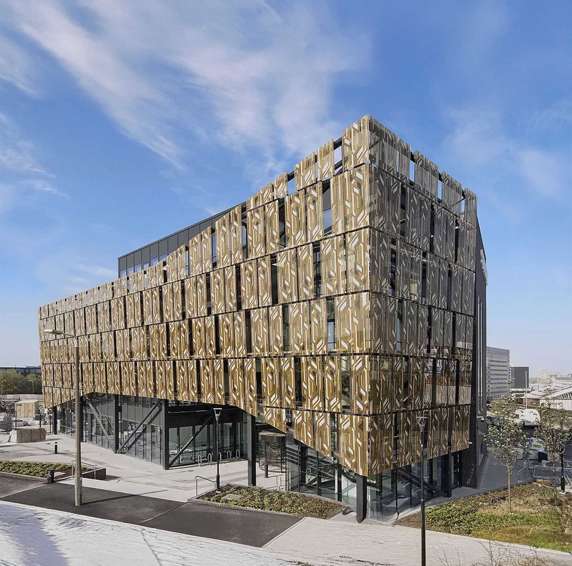 Exterior of building featuring laminated glass made with Saflex and Vanceva PVB interlayers. 