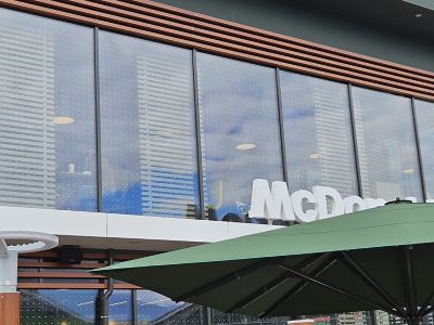 McDonald's restaurant featuring Saflex FlySafe 3D PVB interlayers
